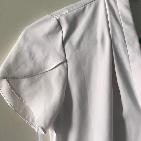 white blouse by calvin klein - Picture 5 of 5